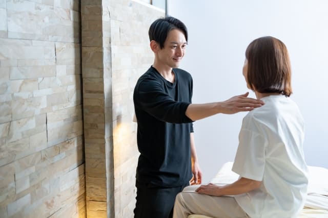 施術している様子
